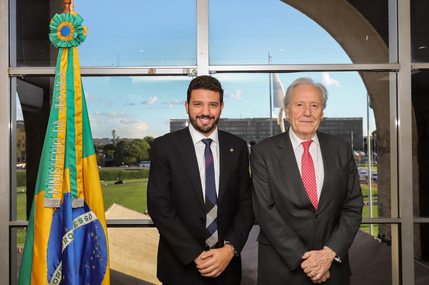 O deputado federal Neto Carletto com o ministro da Justiça e Segurança Pública, Ricardo Lewandowski, em Brasília - Foto: Reprodução/Redes Sociais Imagem de destaque da notícia